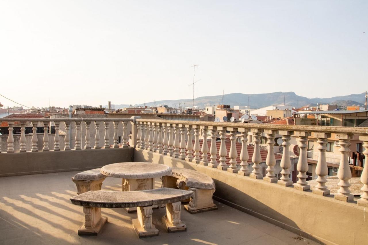 Amazing Flat Near The Coast With A Delightful Shared Terrace Close To Public Transportation In Karsiyaka İzmir Extérieur photo